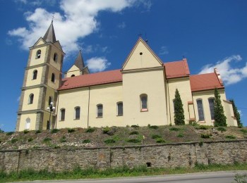 1577779605_kosciol_sw._piotra_i_pawla_w_gowarczowie.jpg